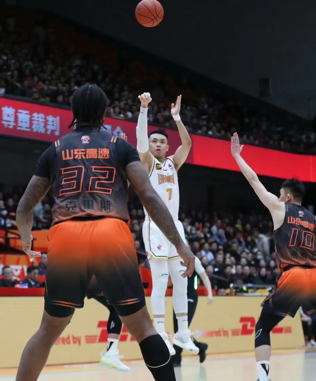 新疆男篮挑战山西队,豪情对决引爆全场的简单介绍 新疆男篮挑战山西队,豪情对决引爆全场的简单介绍